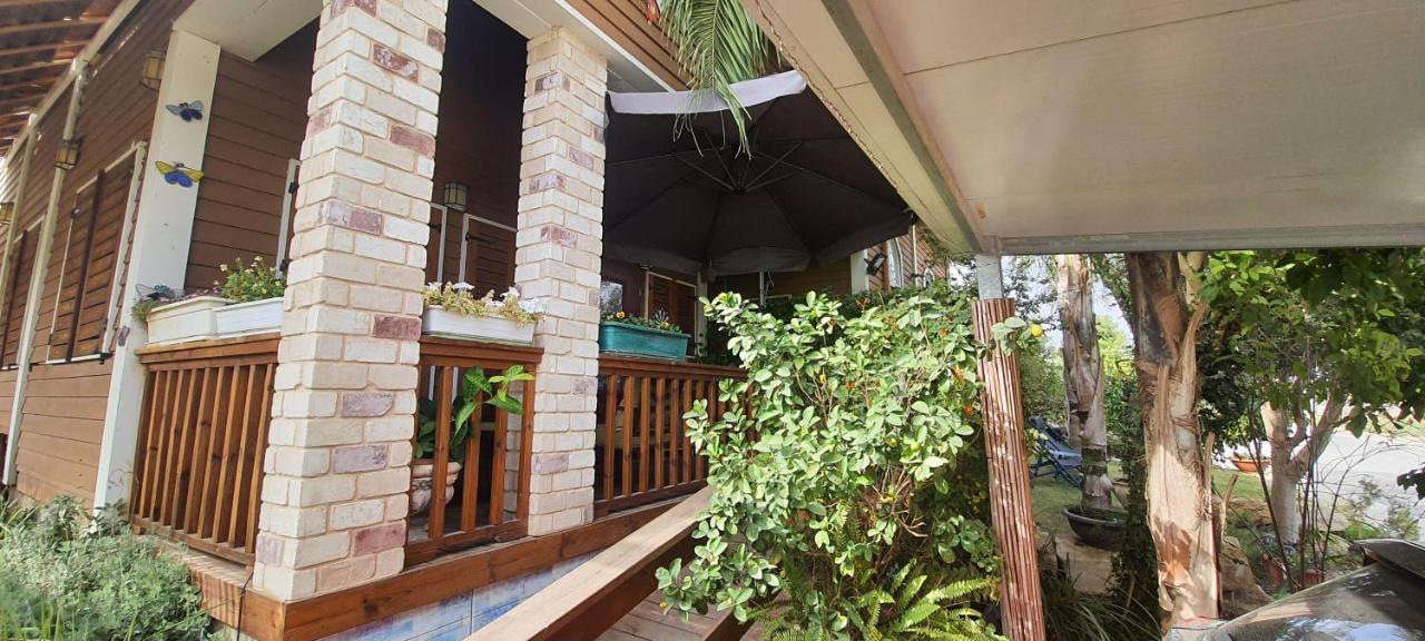 The Butterflies Wood House Villa Reshafim Exterior photo